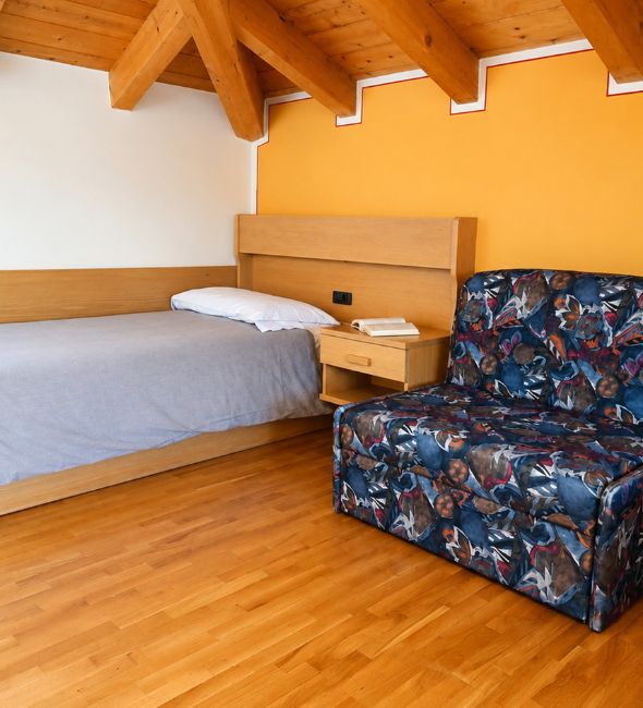 Garnì Castel Ferari - Bed and Breakfast Val di Non (3).jpg