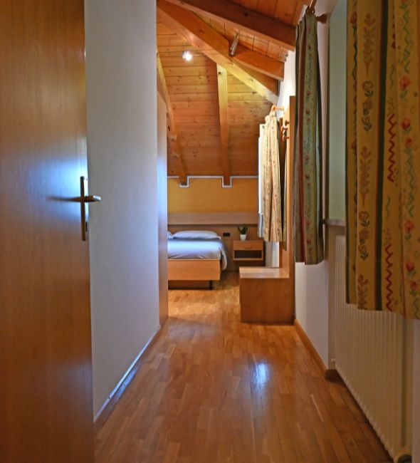 Garnì Castel Ferari - Bed and Breakfast Val di Non (5).jpg