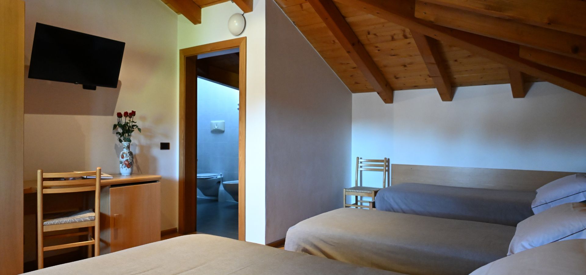 Garnì Castel Ferari - Bed and Breakfast Val di non camere (6).jpg